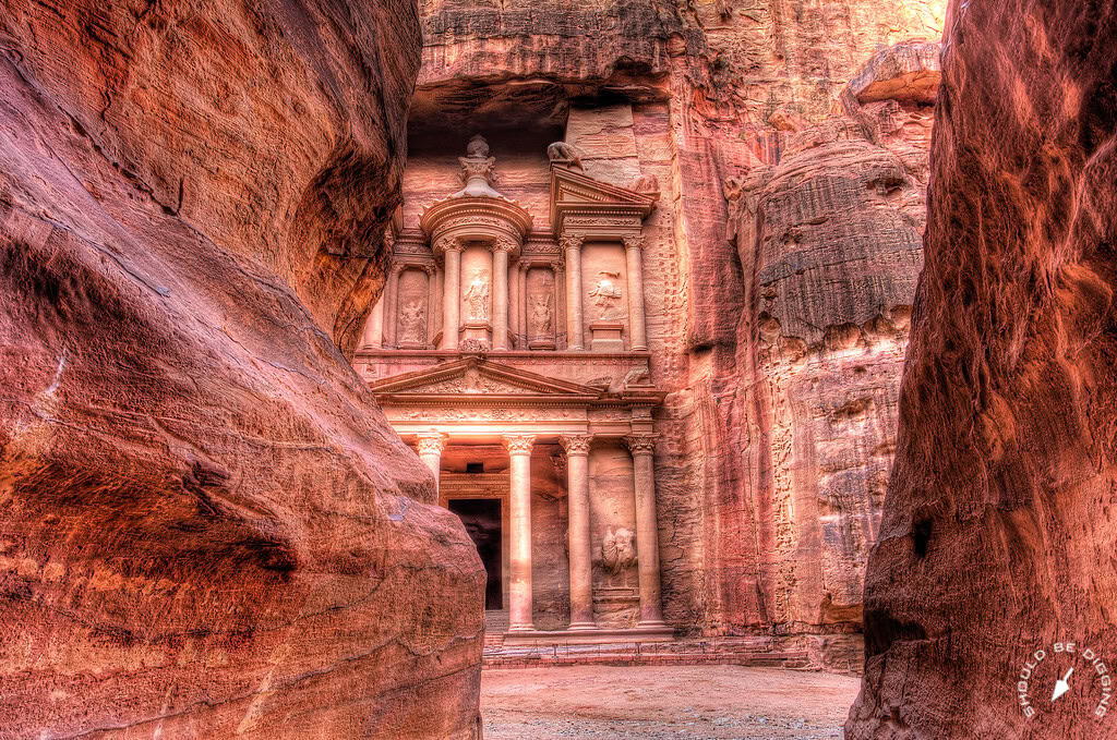 Best time to visit Jordan for comfortable weather at Petra