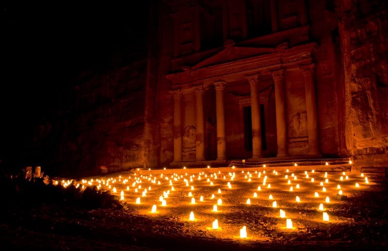 Il Tesoro di Petra illuminato per lo spettacolo Petra by Night