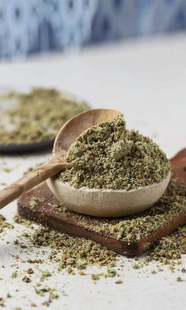 Za’atar ed erbe locali durante un’esperienza gastronomica a Jerash